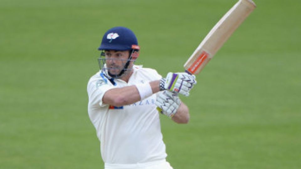Liam Plunkett swung his way to 86