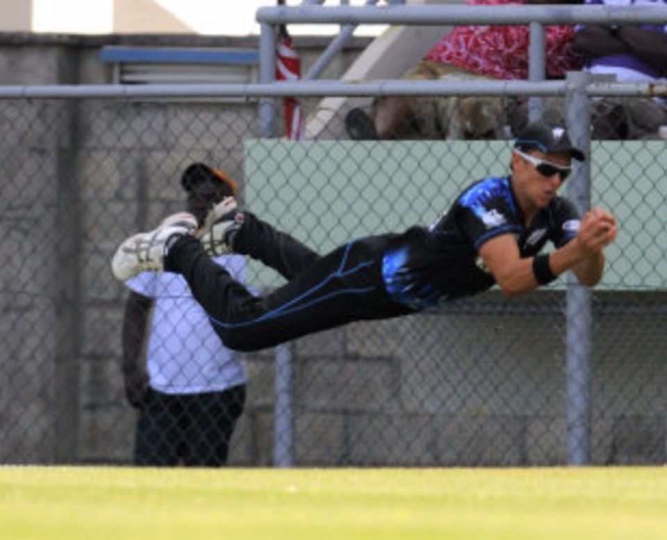 Trent Boult gave Kieron Pollard a taste of his own medicine