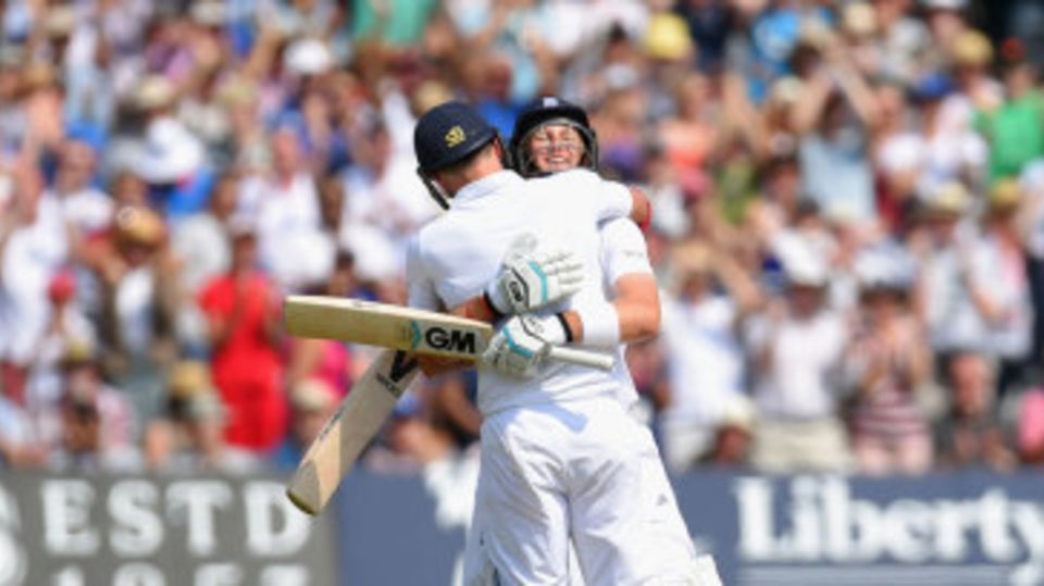 Joe Root and James Anderson kept India waiting for the final wicket