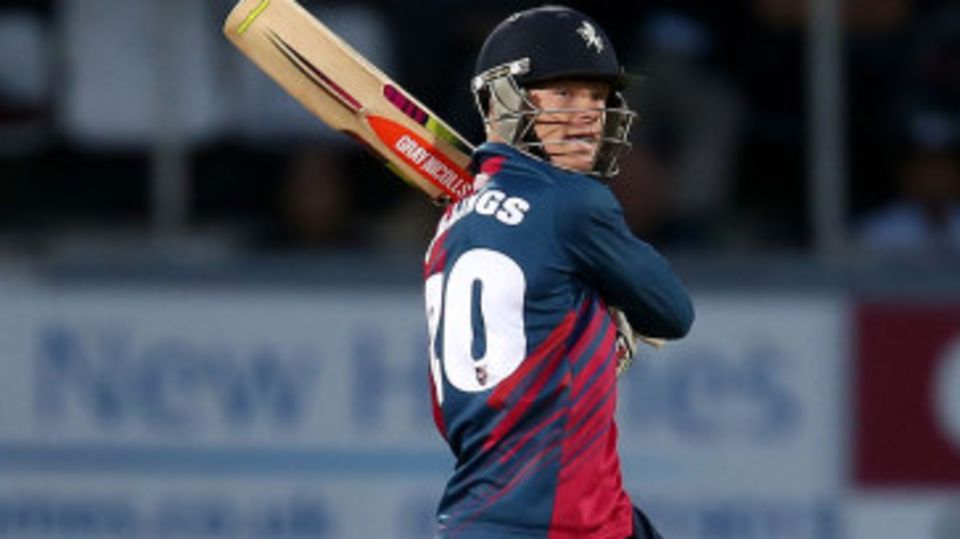 Sam Billings plays the pull