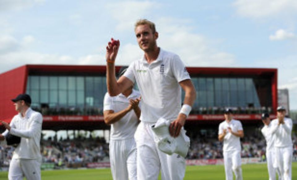 Stuart Broad dismissed Gautam Gambhir and Cheteshwar Pujara before running through the lower order