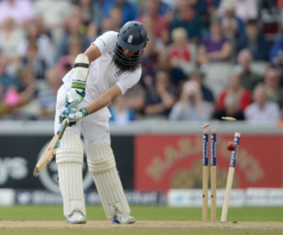 Moeen Ali was set up by Varun Aaron's bouncer followed by a full, swinging delivery