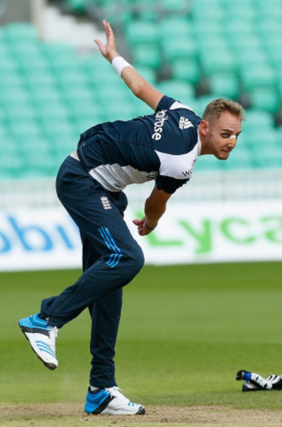 Stuart Broad is facing 15 weeks of rehab to be fit in time for the World Cup