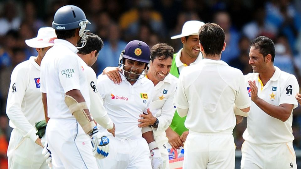 This Test had been moved to the SSC to give Mahela Jayawardene a perfect farewell, but so far the celebrations have not been without their blemishes