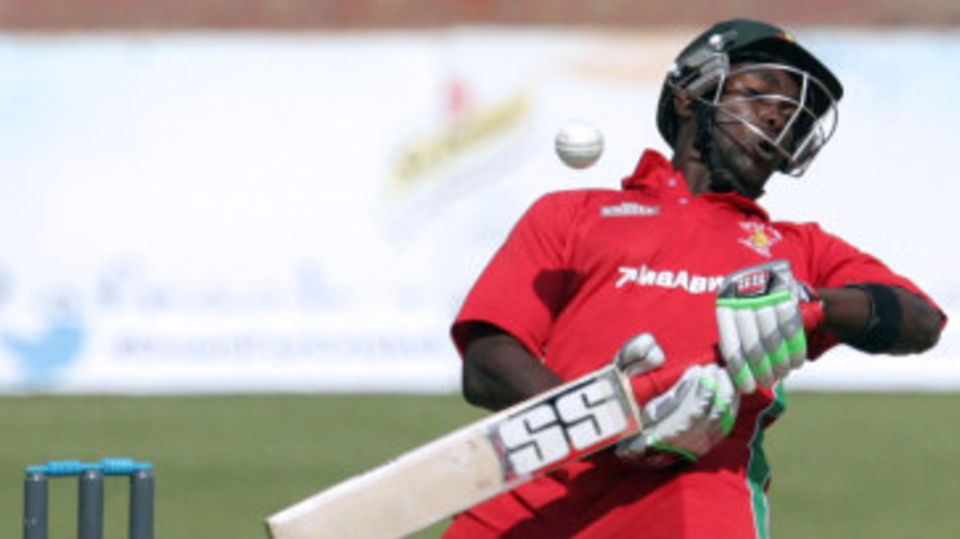 Elton Chigumbura avoids a short ball