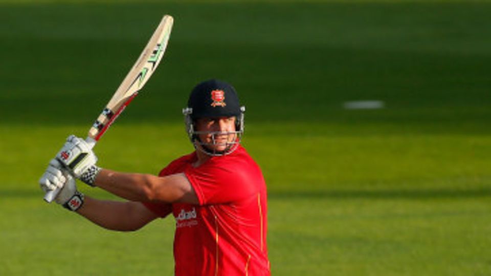 Jesse Ryder kept Essex's hopes alive with 90
