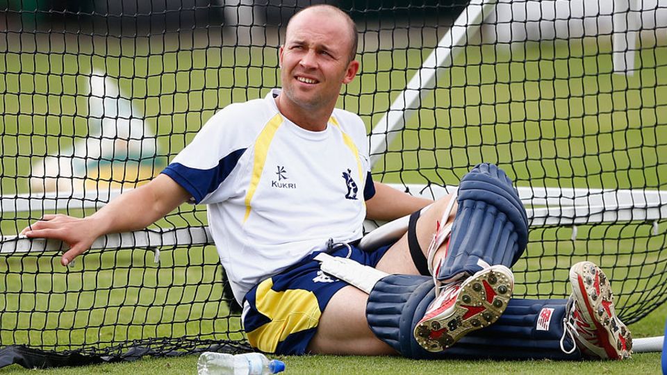 <a href="http://www.espncricinfo.com/england/content/player/47623.html" target="_blank">Jonathan Trott</a><br>South Africa U-19s last match: January 2000<br>England senior first match: June 2007