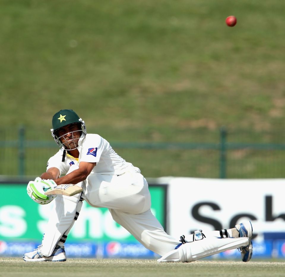 Younis Khan deflated the Australians in 2014 with 213 in Abu Dhabi