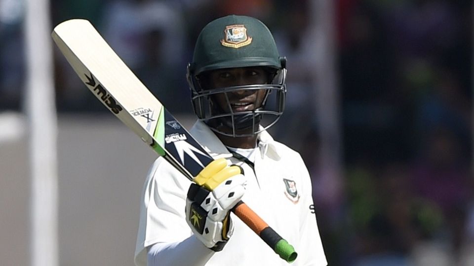 Shuvagata Hom and Mohammad Shahid only delayed Pakistan's charge with a last-wicket stand worth 44
