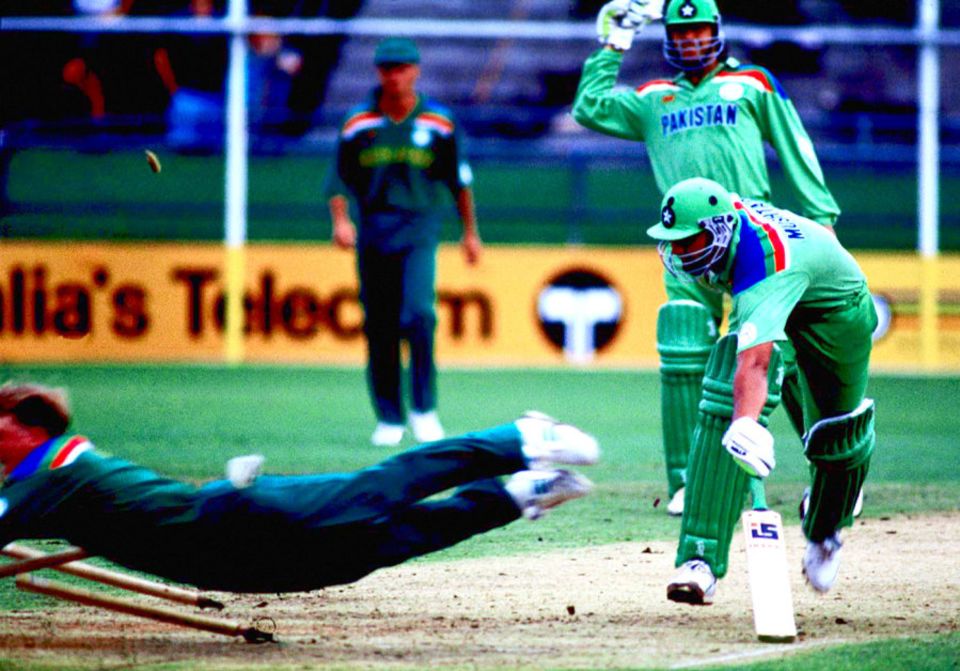 So swift, he broke out of the frame: Jonty torpedoes Inzamam's stumps