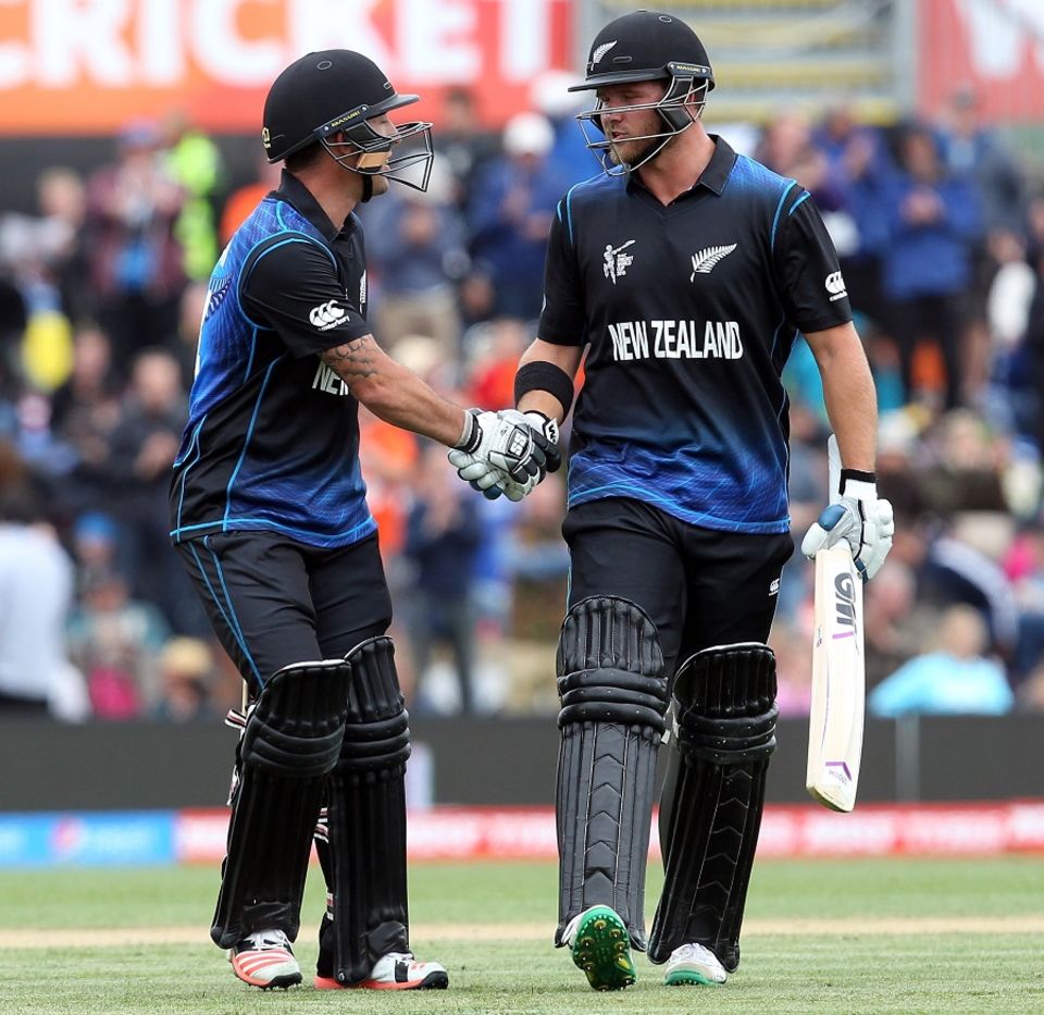 Having been dropped by Jeevan Mendis on 43, Anderson plundered 73 for the sixth wicket with Luke Ronchi to propel NZ to 331 for 6