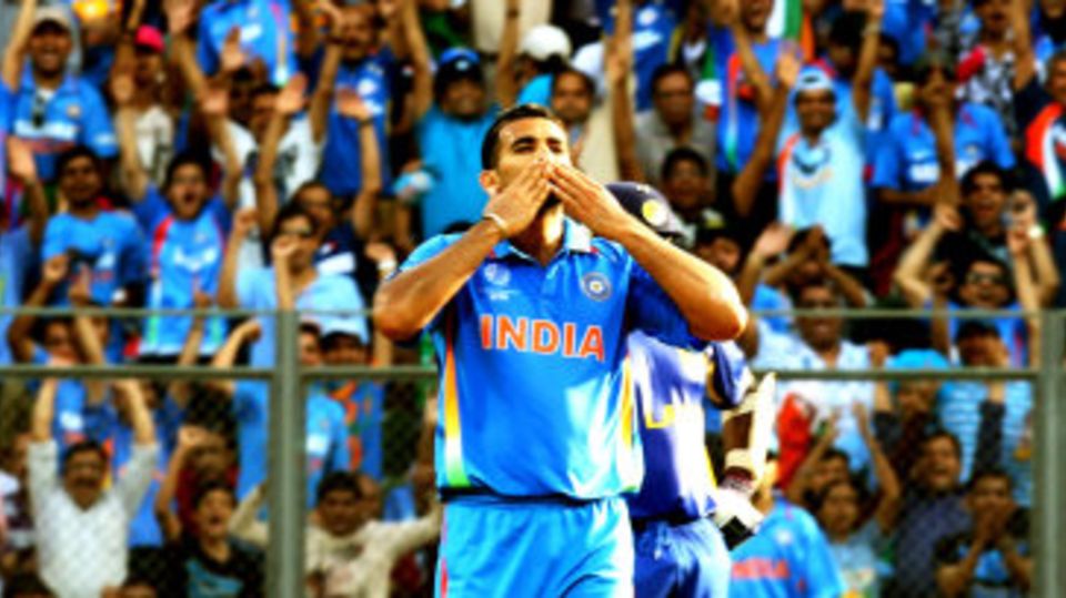 Zaheer Khan celebrates the wicket of Chamara Kapugedera