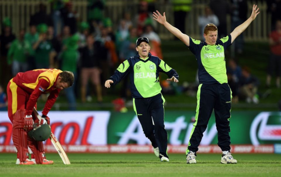 Tawanda Mupariwa almost turned the tide late in Zimbabwe's favour but Ireland held on to win the game by five runs