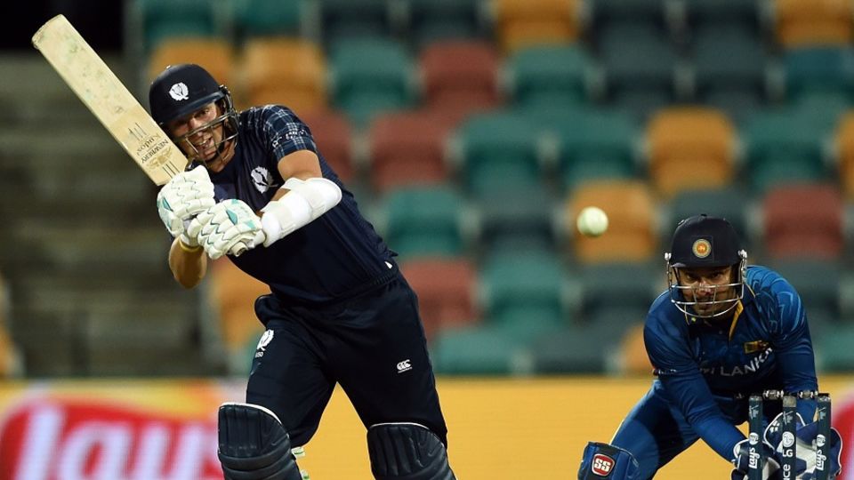 Mommsen found in Freddie Coleman - who had earlier taken three catches - the perfect ally