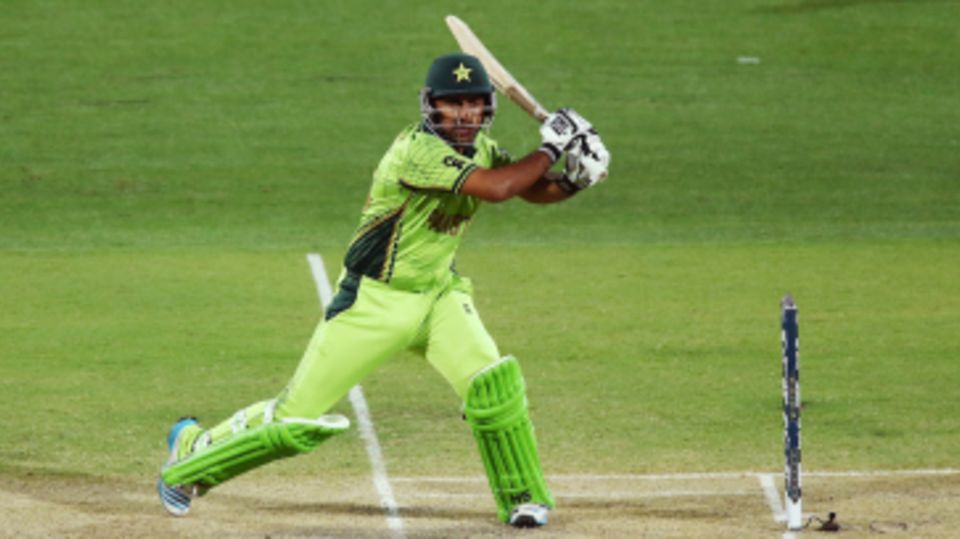 Sarfraz Ahmed tucks the ball behind square