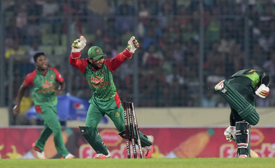 And two overs later, Sarkar's direct throw found Mohammad Hafeez short of his crease, reducing the visitors to 59 for 2