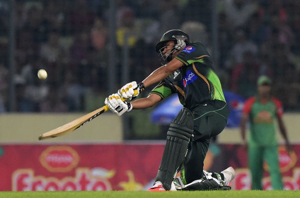 Azhar, on captaincy debut, rebuilt the innings, picking out boundaries at regular intervals to hit 72
