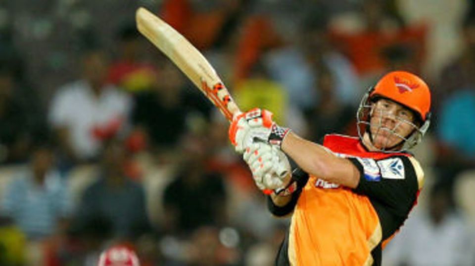 David Warner pulls for six
