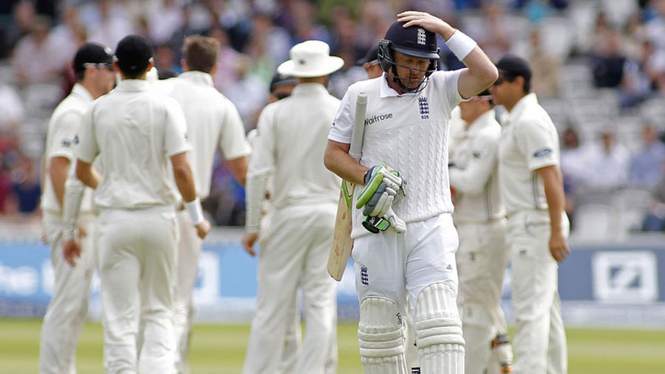 New Zealand got their day off to the perfect start with the wicket of Ian Bell third ball with England still well behind