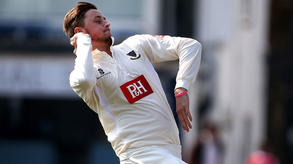 Ollie Robinson polished Leicestershire off with the ball after making an important 81