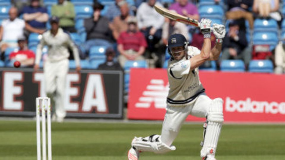 Nick Compton drives during his 70