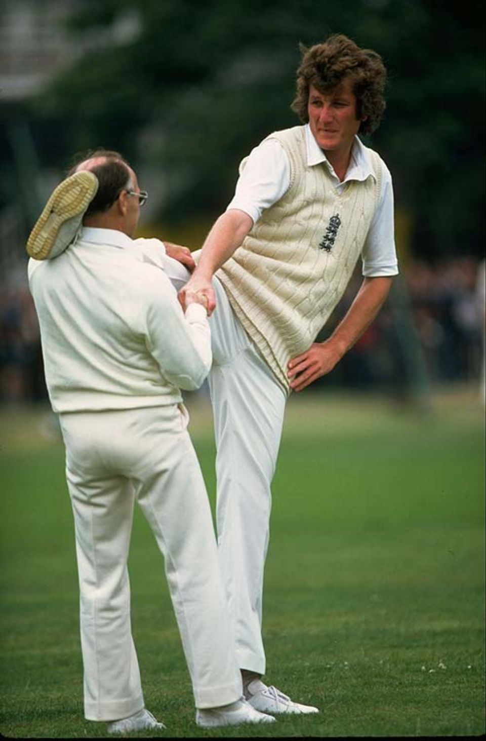 Willis and England physio Bernard Thomas