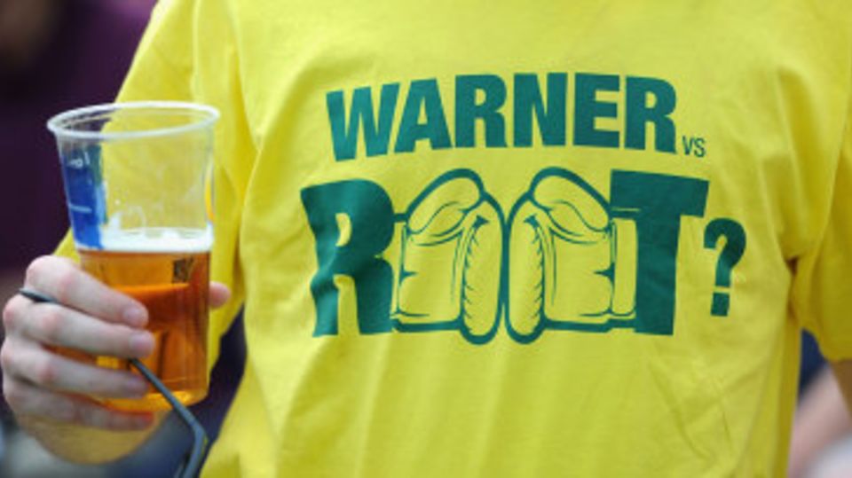 A fan's t-shirt references the David Warner-Joe Root incident from 2013