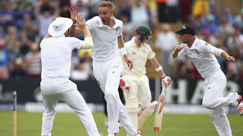 Stuart Broad claimed two key wickets in three overs after lunch, Steve Smith for 33 ...