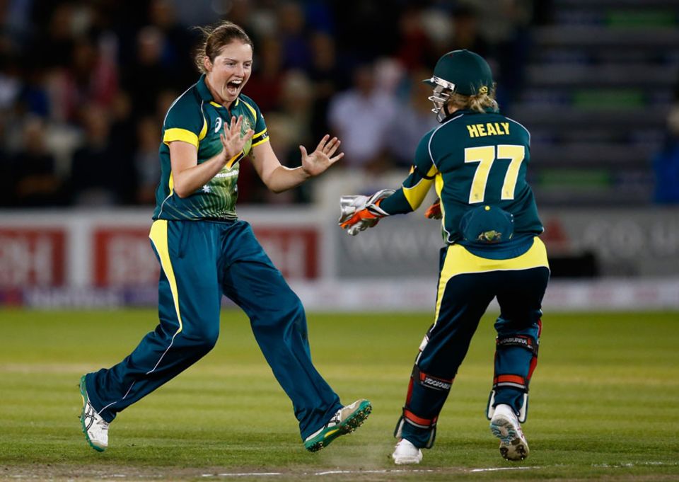 Rene Farrell claimed 3 for 17 to help Australia wrap up victory and reclaim the Ashes