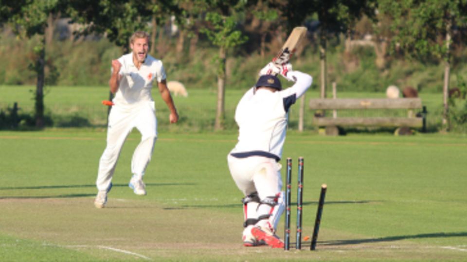 Vivian Kingma celebrates as Preston Mommsen leaves a straight ball