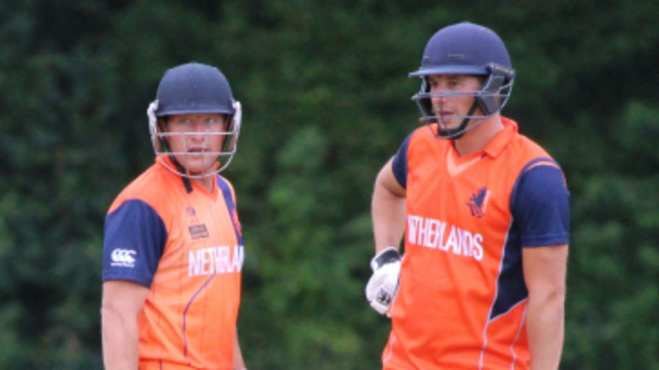 Roelof van der Merwe (l) and Pieter Seelaar (r) put on a 126-run stand for the sixth wicket