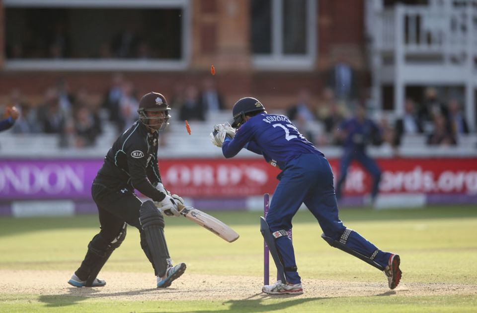 Azhar Mahmood was stumped off Tom Smith as Surrey slipped to 191 for 6