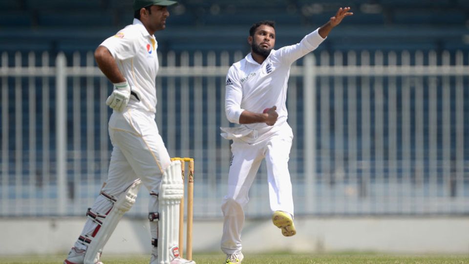 Adil Rashid's anticipated Test debut has been welcomed by Shane Warne