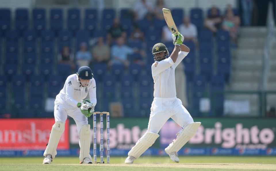 Shoaib Malik went past his previous Test best as England struggled to create chances