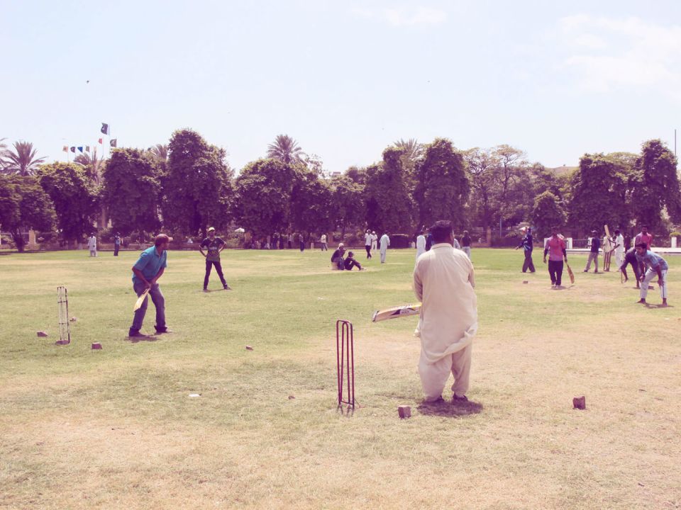 Which is which? Focusing on a single game can be disorienting for a casual spectator