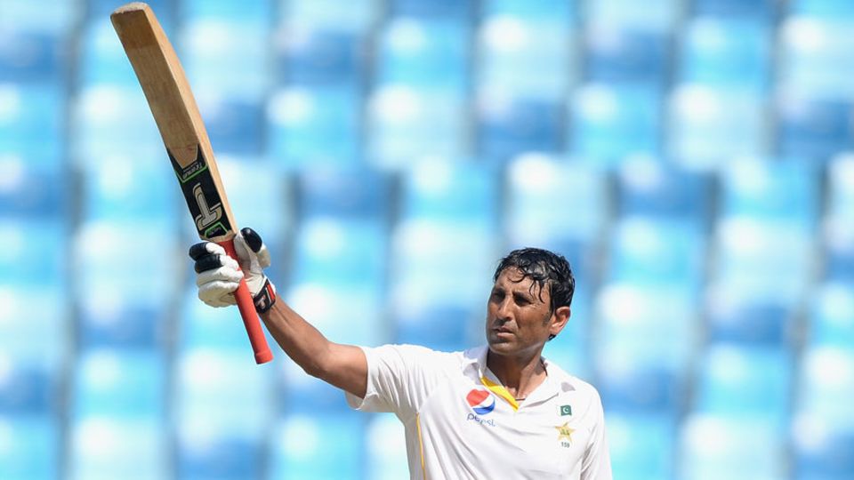 ...and Younis duly reached his 31st Test ton