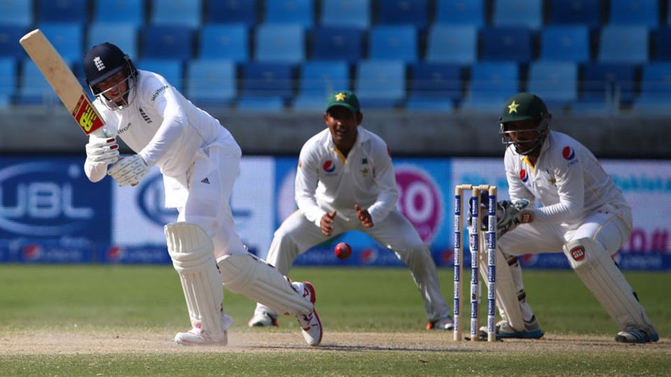 However, Joe Root carried the fight back to Pakistan's bowlers