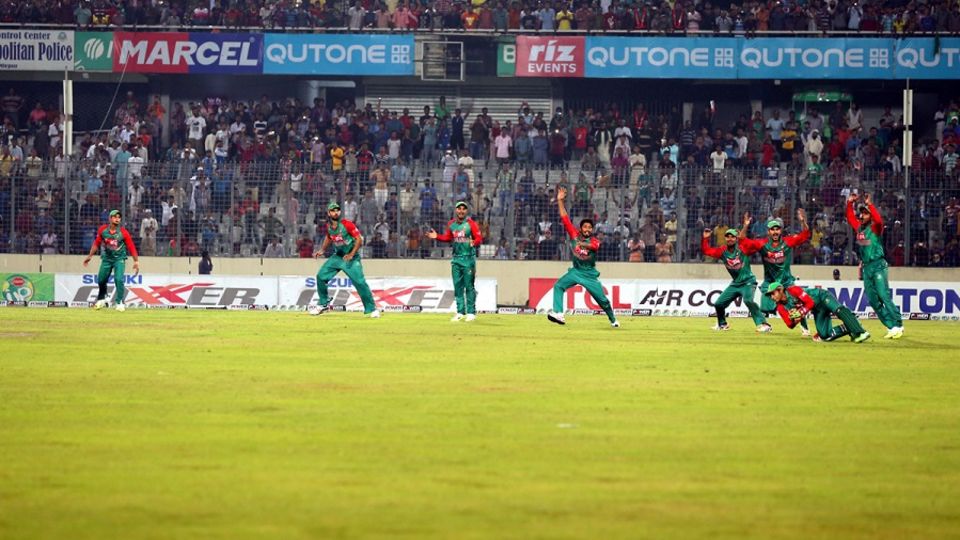 On the edge: Bangladesh pack the slip cordon for Mustafizur Rahman
