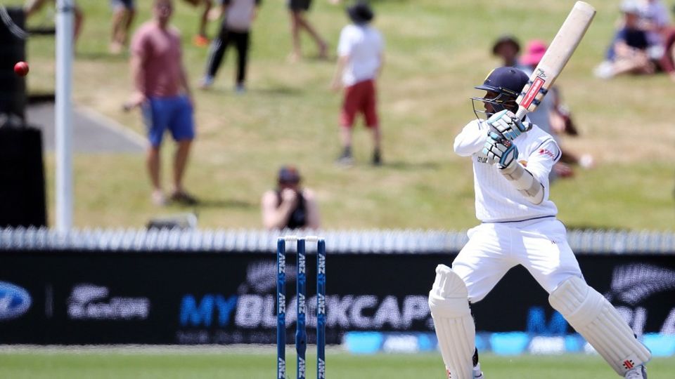 Kusal Mendis and Dimuth Karunaratne gave Sri Lanka a strong start with a 71-run partnership - Sri Lanka's highest opening stand in 2015