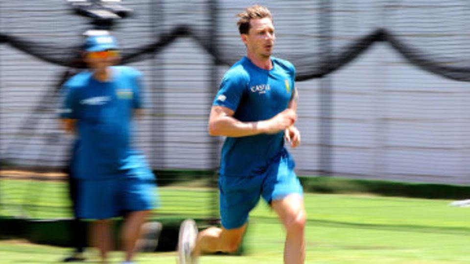 Dale Steyn prepares for the Boxing Day Test