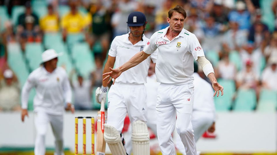 Dale Steyn claimed the key wicket of Alastair Cook with the new ball
