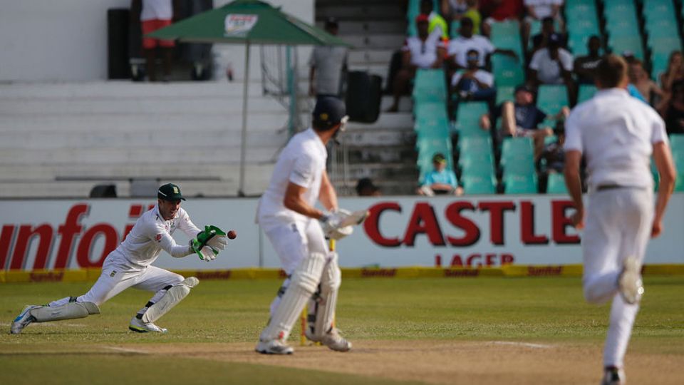 ...when he was caught down the leg side off Morkel - de Villiers held this catch