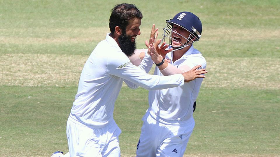 Moeen had a productive morning, picking up Kyle Abbott as his third wicket