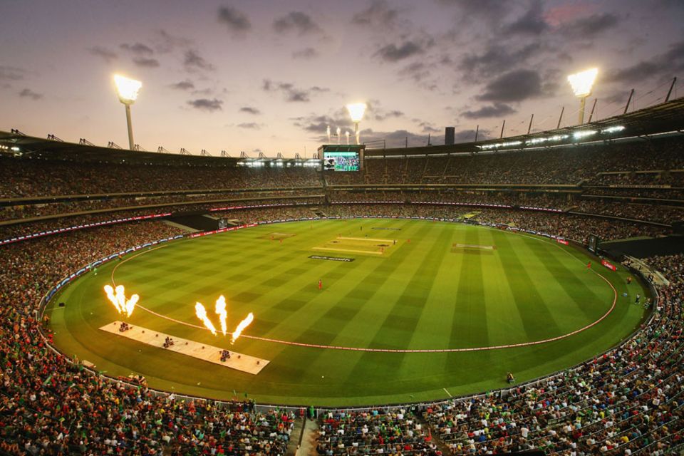Stringent security measures meant that many spectators could enter the MCG only in the second half of the men's BBL game