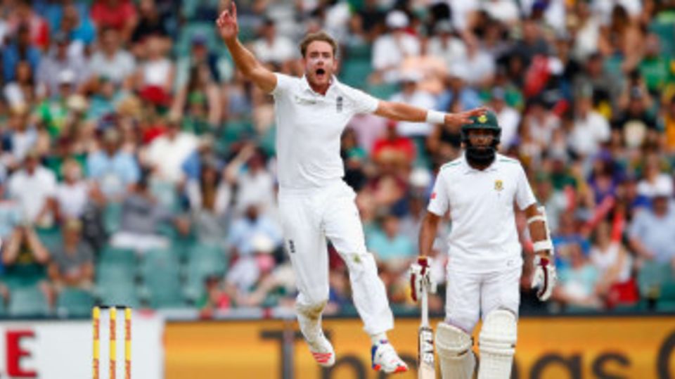 Stuart Broad conceded one run in his afternoon spell, and that came from a dropped catch off Stiaan van Zyl