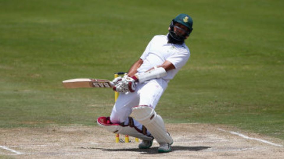 Hashim Amla watches a bouncer go by during his 96