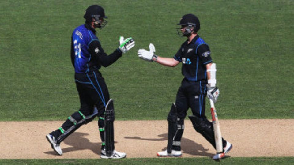 Martin Guptill and Kane Williamson added 159 for the second wicket