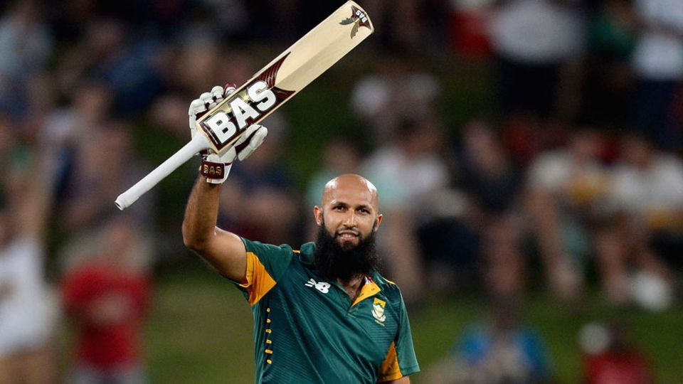 Amla got to his own hundred shortly after