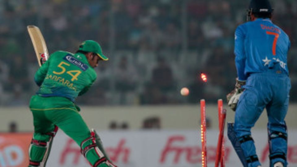 Sarfraz Ahmed was cleaned up for 25