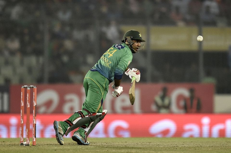 Umar Akmal fell ten runs later, but Sarfraz Ahmed gave Pakistan some stability with an unbeaten 58